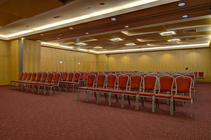 Meeting 52 of 63