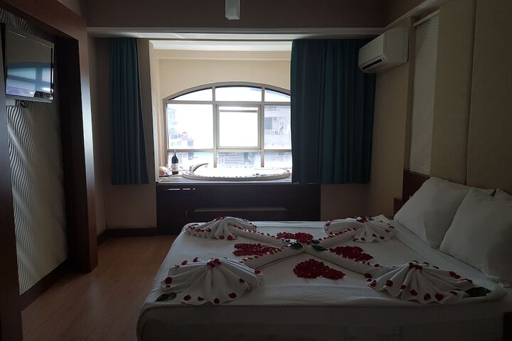Room 13 of 137