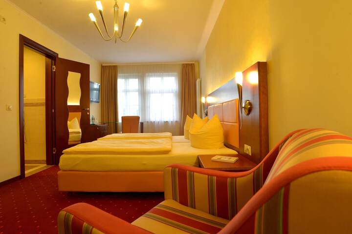 Room 12 of 40
