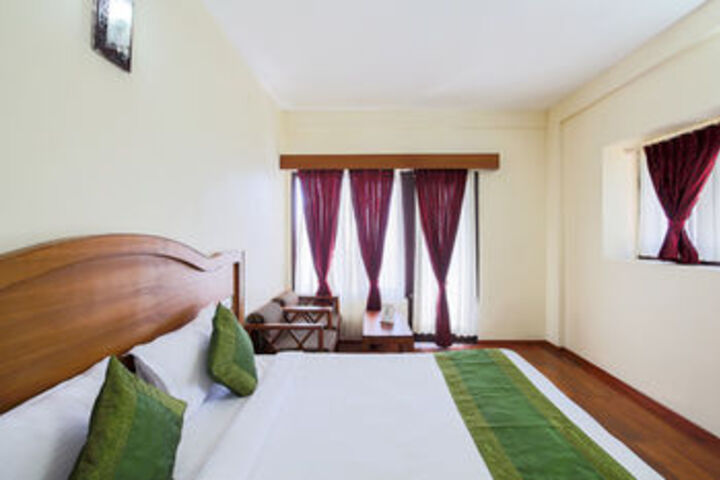 Room 12 of 35