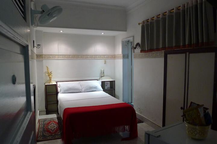 Room 14 of 38