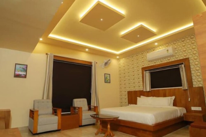 Room 7 of 11