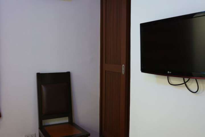 Room 27 of 47