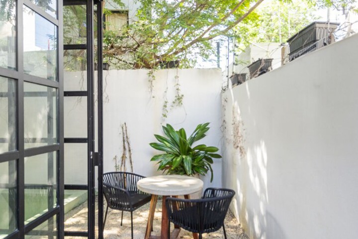 Terrace/Patio 26 of 28