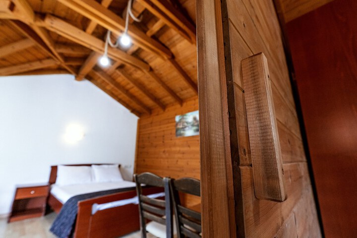 Room 12 of 40