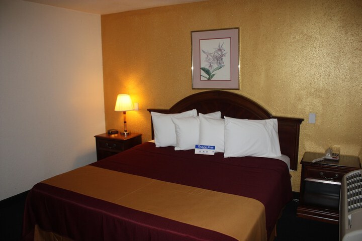 Room 5 of 37