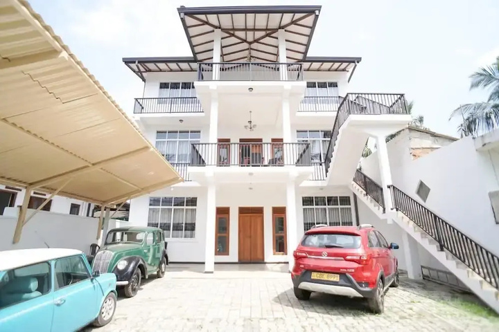 OYO 566 U K G Residencies