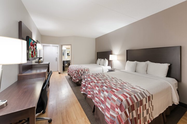 Deluxe 2 Queen Beds (4 of 4)