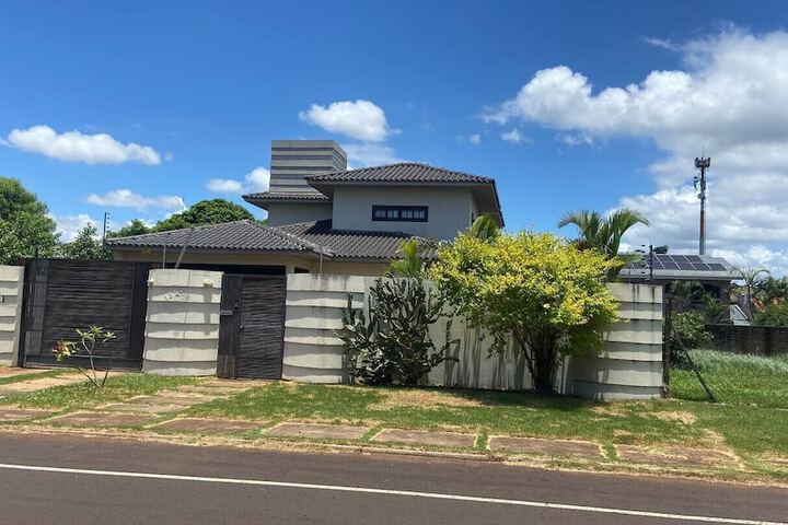 Casa Ampla piscina para ate 16 hospede