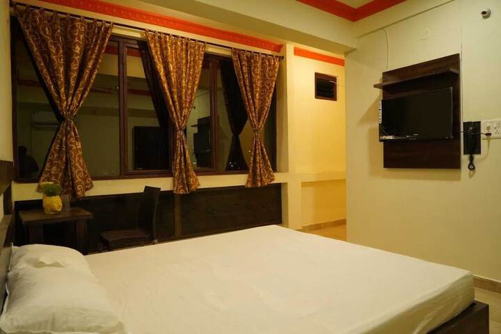 Room 9 of 17