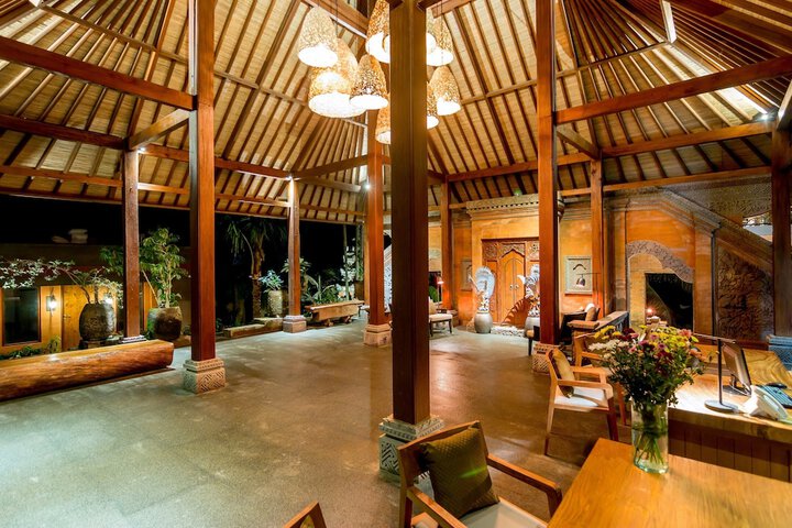 Lobby Photos
