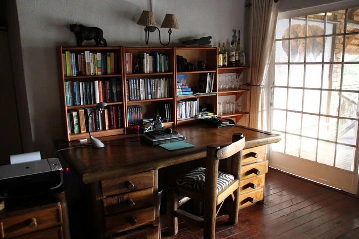 Room 5 of 11