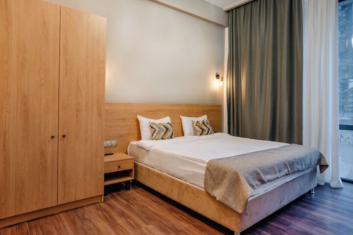 Room 20 of 104