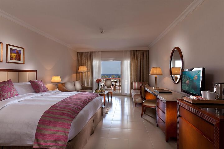 Room 42 of 105