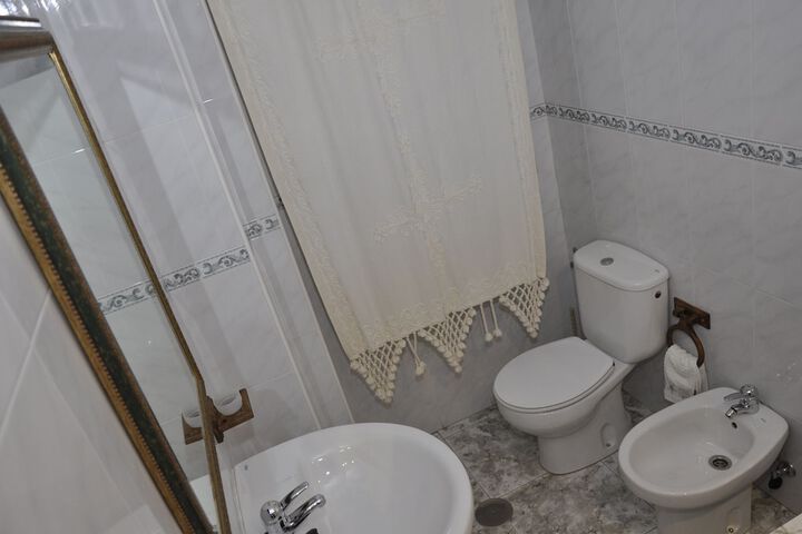 Room 12 of 36