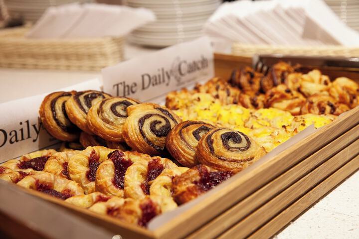 Breakfast/Coffee Service 124 of 182