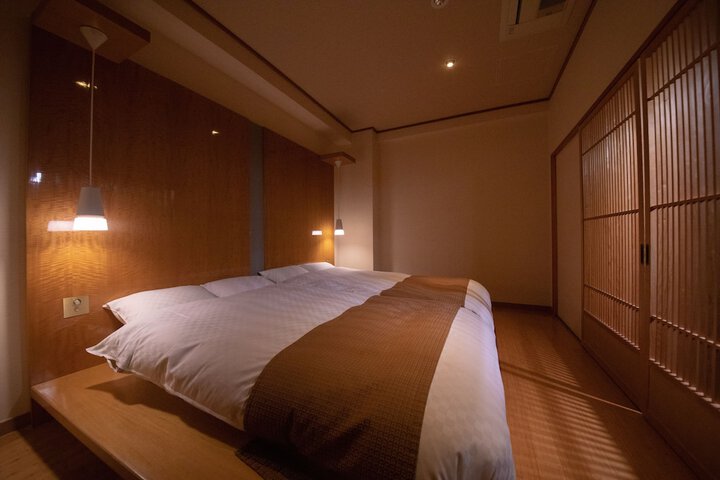 Room 17 of 45