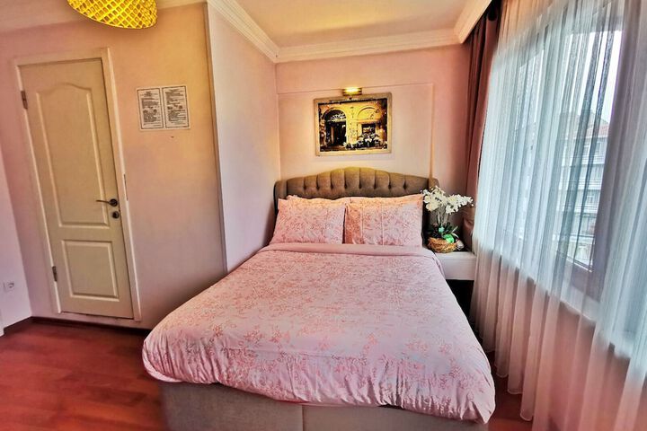 Room 4 of 22