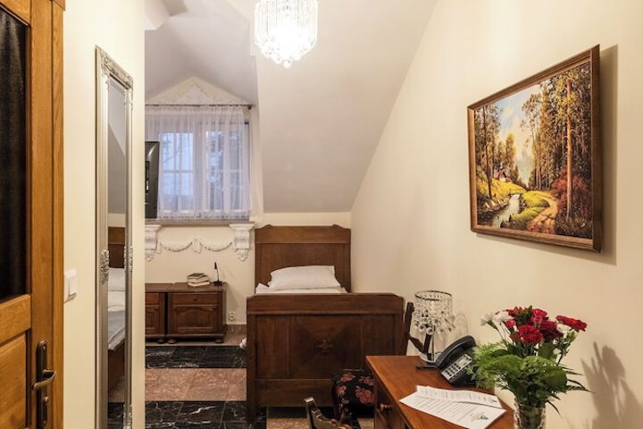 Room 12 of 52