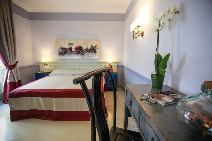 Room 10 of 89