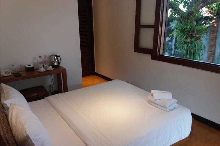 Room 5 of 36
