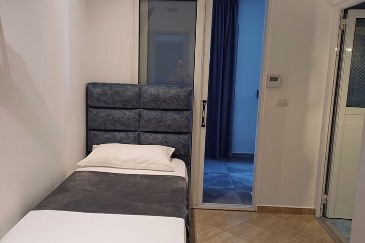 Room 64 of 137