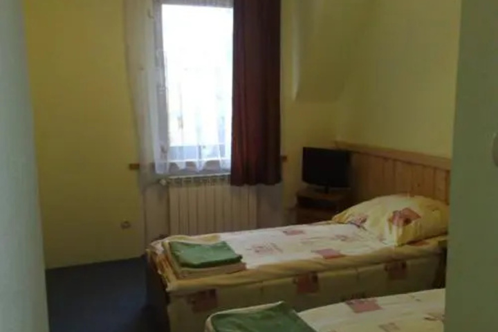 Room 2 of 15