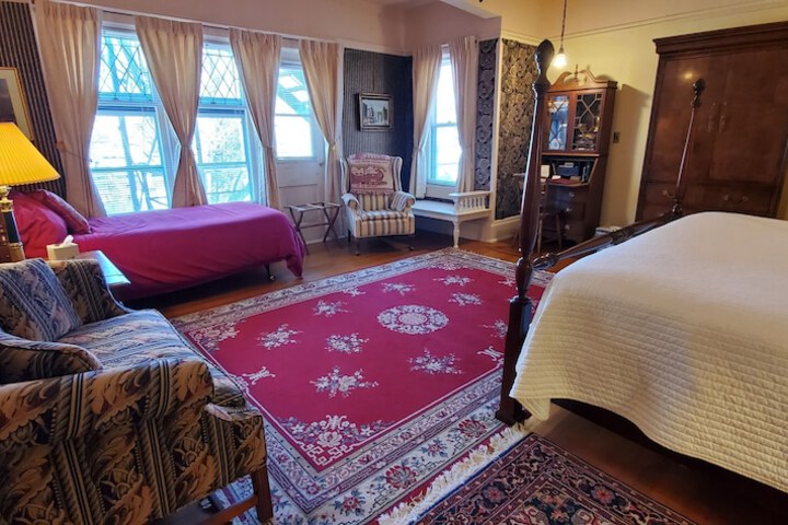 Room 19 of 80