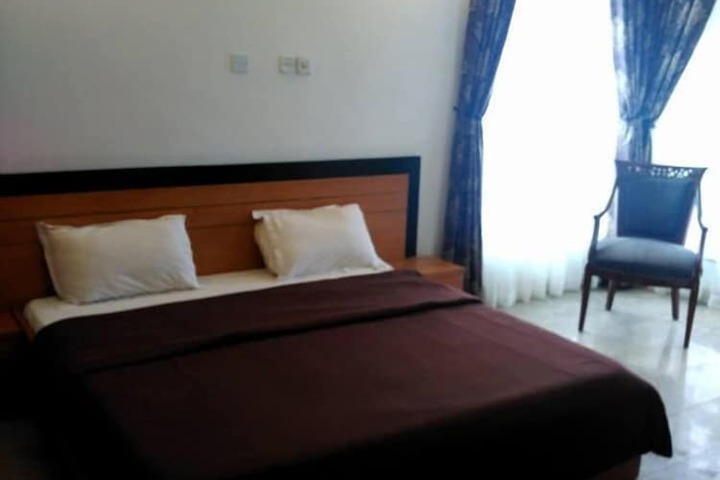 Room 25 of 44