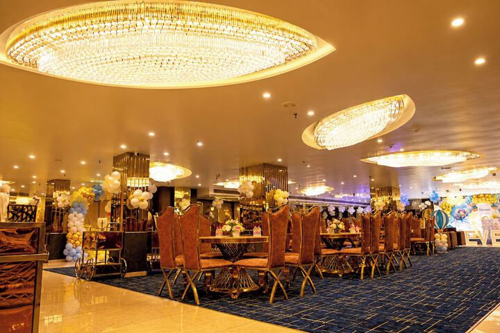 Ballroom/Hall 57 of 82