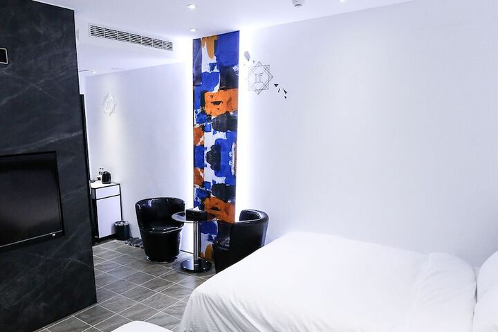Room 39 of 99