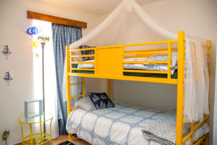 Room 6 of 15