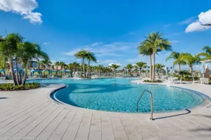 Pool 5 of 10