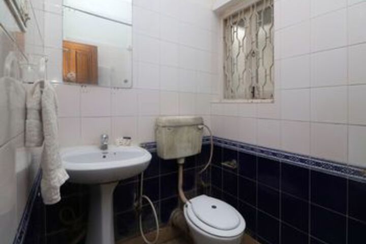 Room 2 of 24