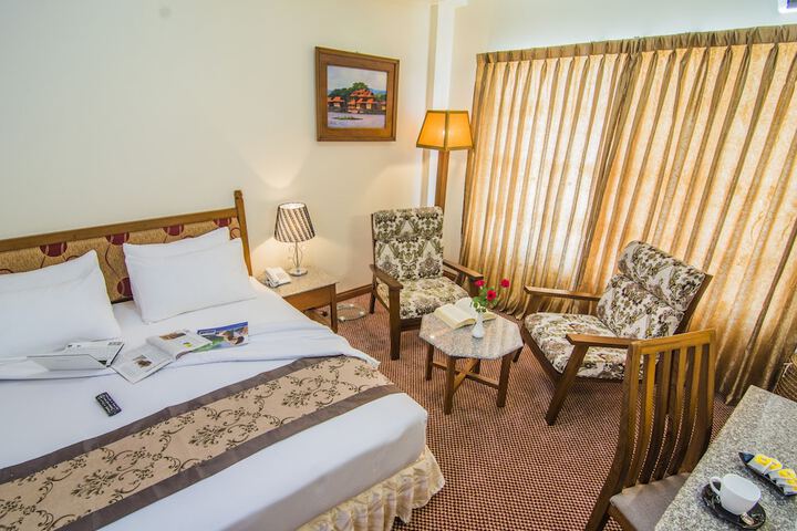 Room 6 of 37