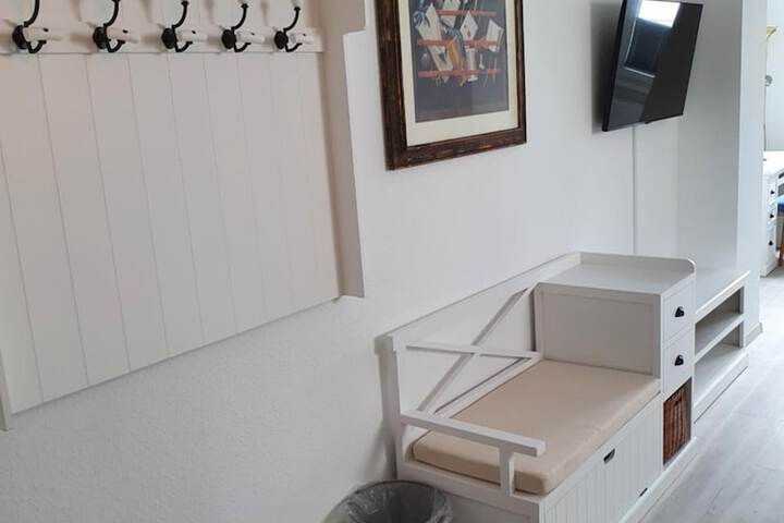 Room 13 of 53
