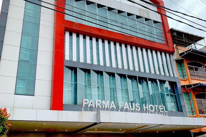 Exterior of Parma Paus Hotel