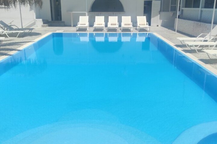 Pool 32 of 39