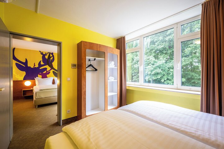 Room 34 of 118