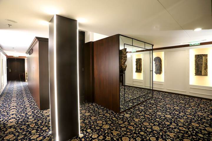 Ballroom/Hall 59 of 70