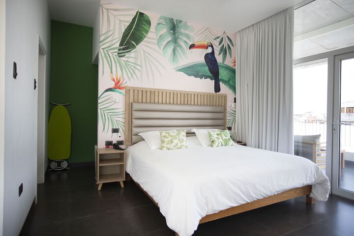 Room 40 of 146