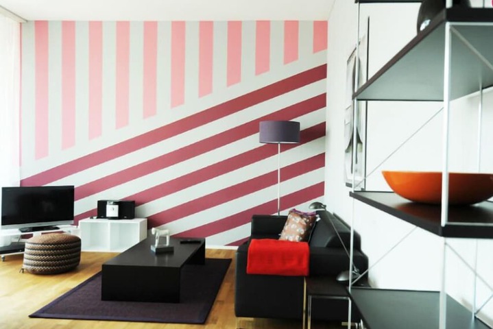 Room 4 of 6