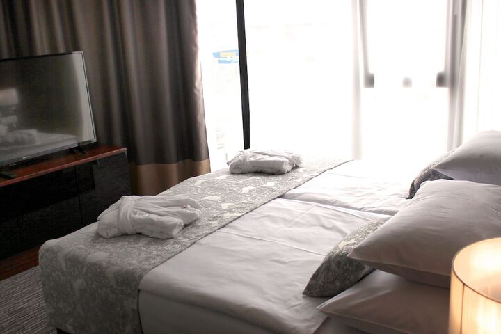 Room 25 of 53