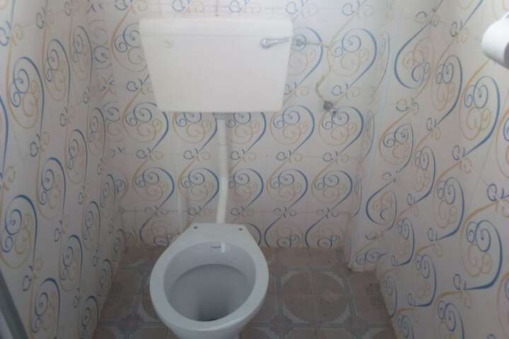 Room 14 of 18