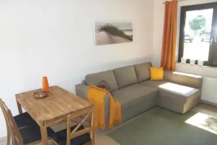 Room 2 of 10