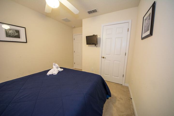 Room 41 of 221