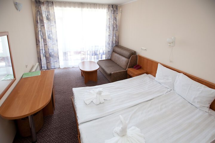 Room 9 of 26