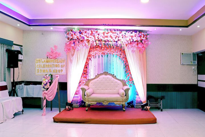 Ballroom/Hall 49 of 64