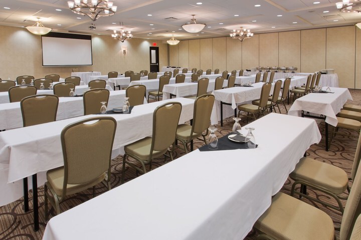 Ballroom/Hall 59 of 75