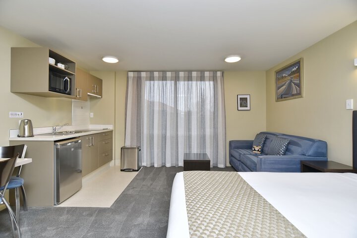Room 81 of 196
